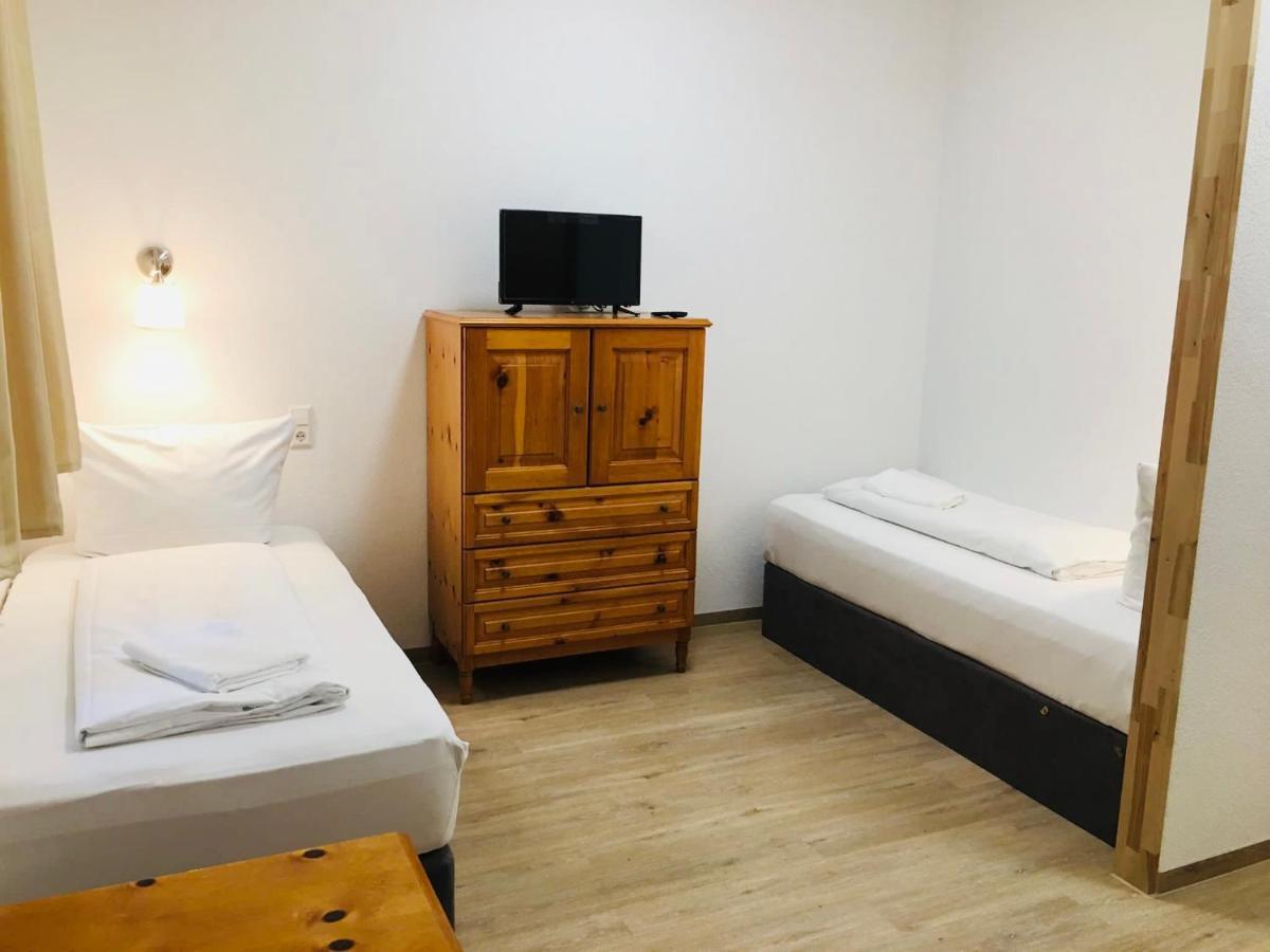 Apartamente Pfullingen Luaran gambar